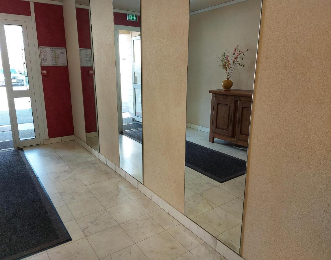 L'escale : Duplex 4 Pers. Asterix, Aeroport Roissy Cdg, Paris Apartment Moussy-le-Neuf